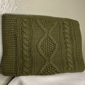Mode Luxe knitted Clutch